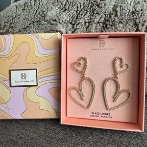 NEW House Of Harlow 1960 Gold Tone Double Heart Glass Stones Dangle Earrings $99